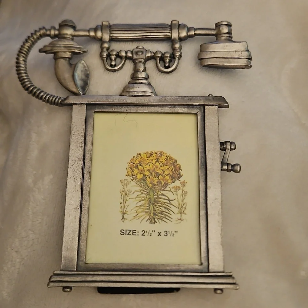 WELFORTH Antique Style Telephone Metal Picture Frame 2.5